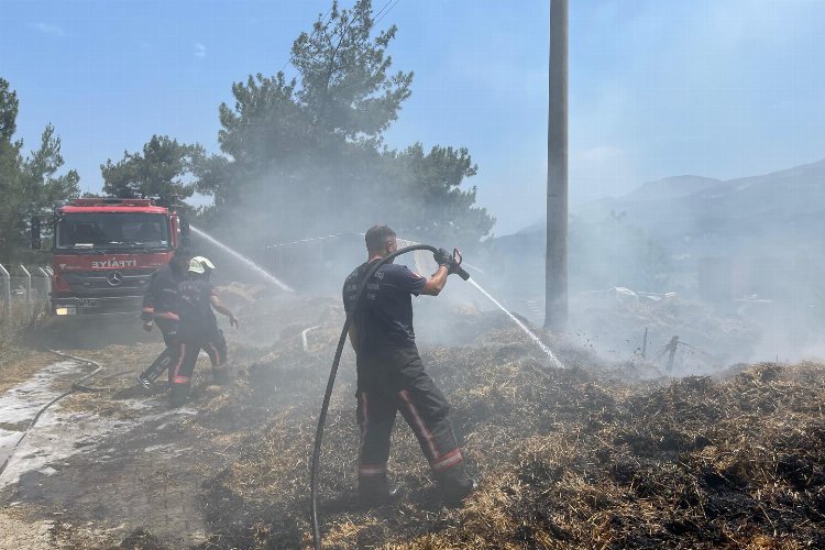 Manisa İtfaiyesi'nden samanlık yangınları uyarısı -