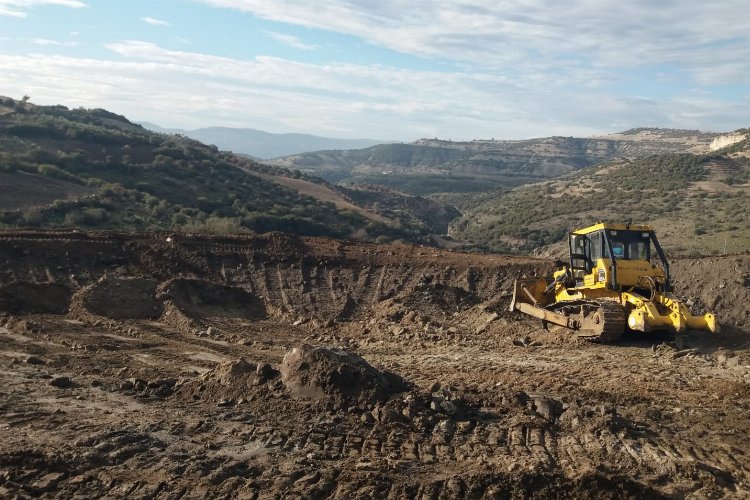 Manisa Selendi'de 2 HİS göleti temizliği -