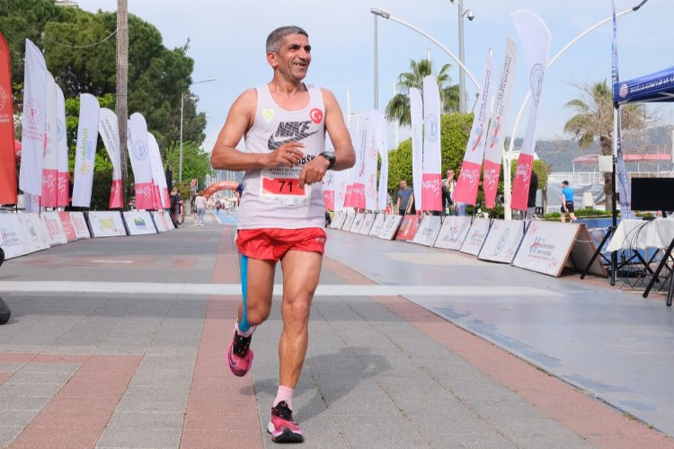Manisalı atlet Ahmet Bayram Fethiye'de zirvede -
