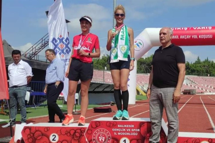 Manisalı atletler Balıkesir'de zirvede -