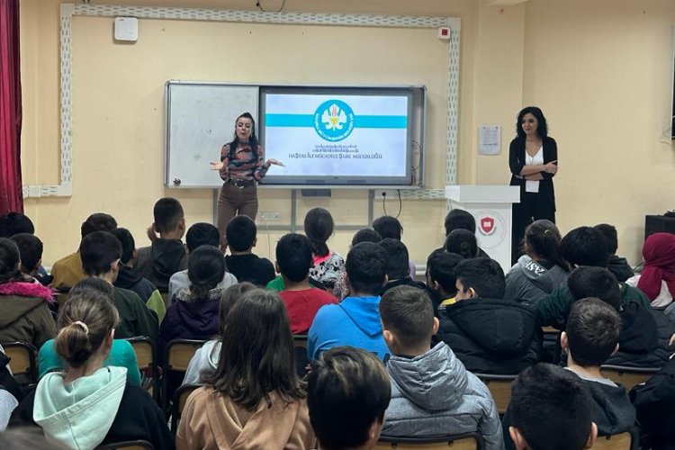 Manisalı öğrenciler vektörel mücadeleyi öğreniyor -