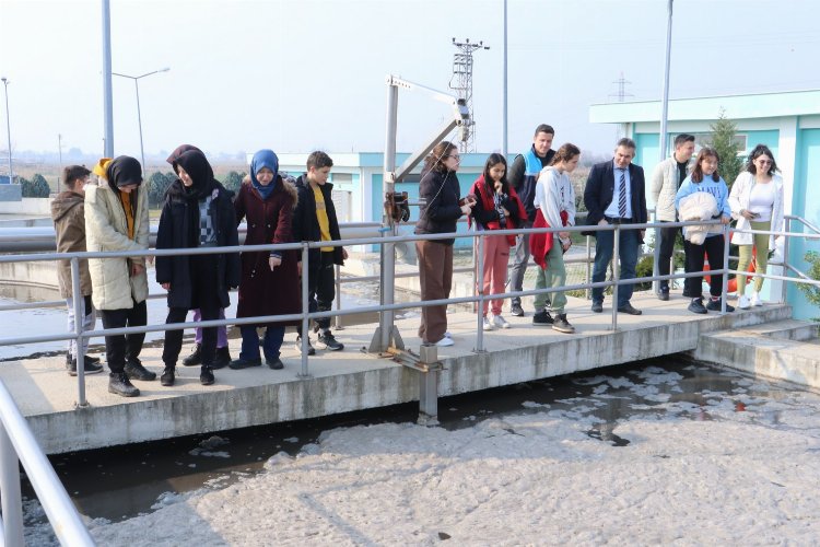 Manisalı öğrencilerden Saruhanlı AAT’yi inceleme -