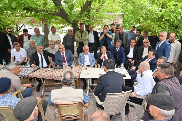 Manisalı vekiller vatandaşlarla buluştu -