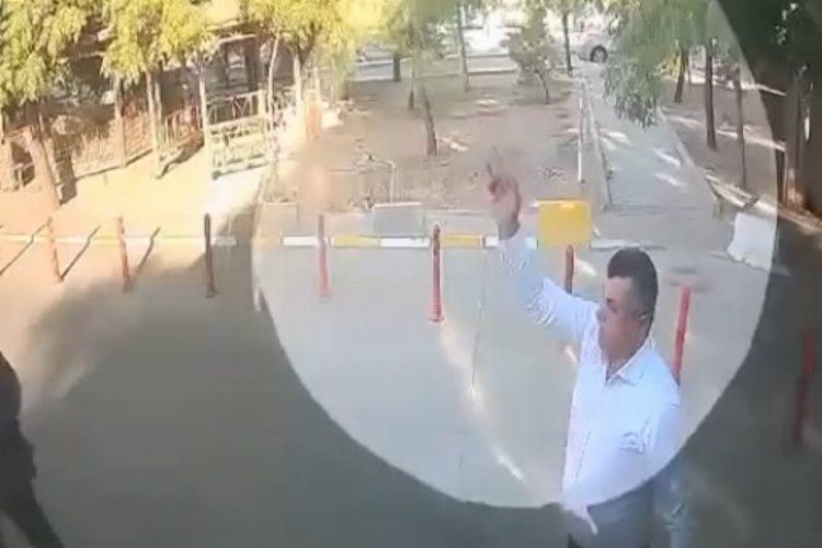 Mardin'de otobüs şoföründen hayat kurtaran hamle... Otobüste kalp krizi geçiren vatandaşı hastaneye yetiştirdi -