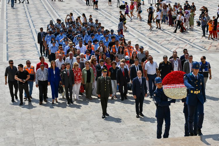 Marmara Depremi’nde hayatını kaybedenler unutulmadı -
