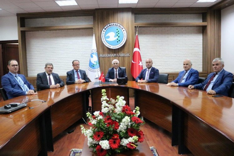 Marmarabirlik'ten zeytinci ortağa akaryakıt desteği -