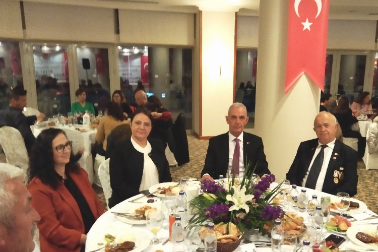 Marmaris Kaymakamı Aksoy'dan şehit yakınlarına vefa -
