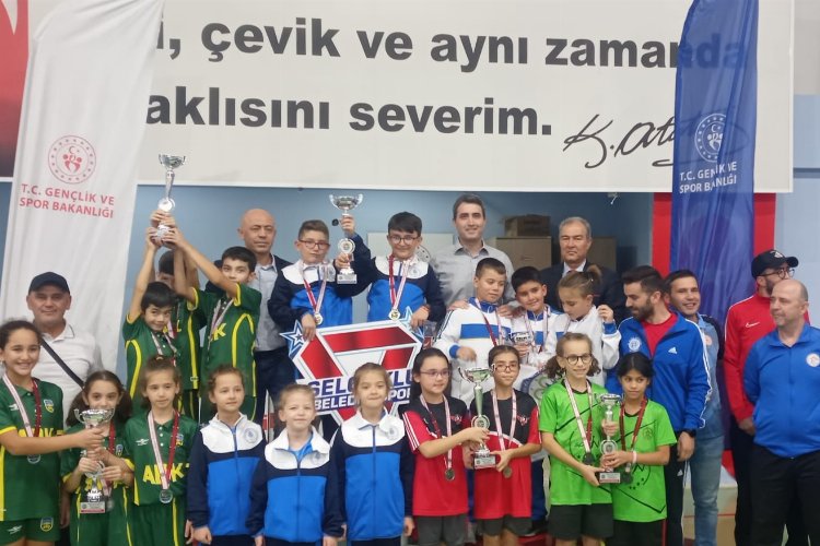 Masa tenisinde minikler bölge yarışması Aydın Didim'de yapıldı -