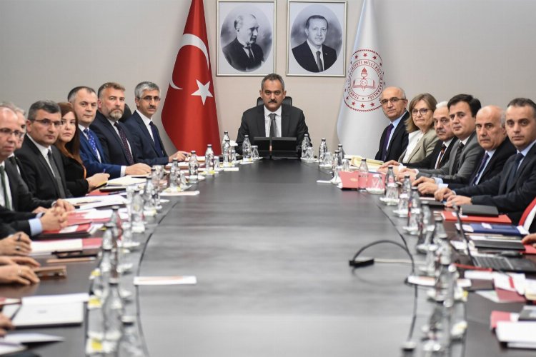 MEB, LGS ve YKS'ye girecek depremzedeler için toplandı -