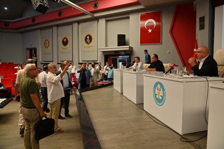 Meclis'te rant kavgası! CHP Meclis'i terk etti -