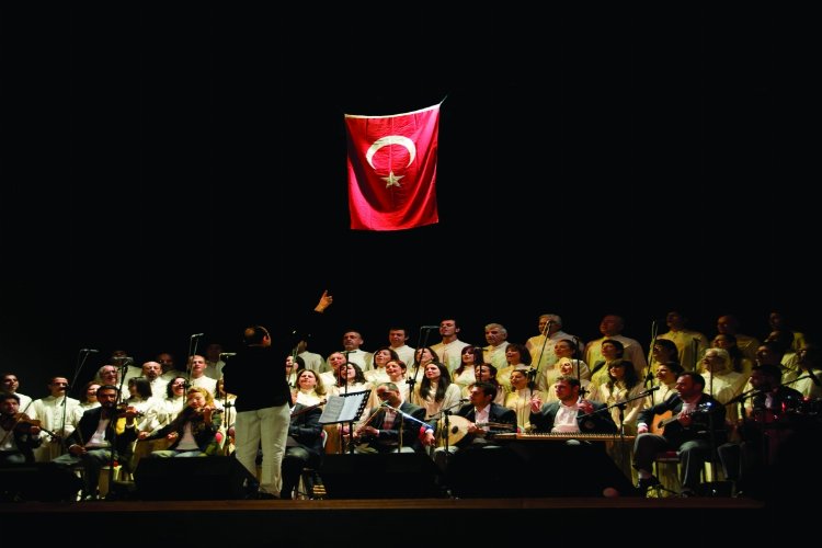 Medeniyetler Korosu'ndan dayanışma konseri -