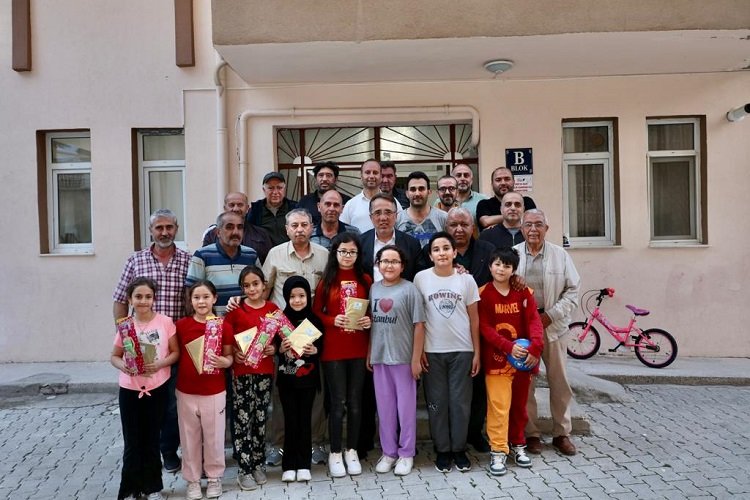 Mehmet Savran'dan 15 Temmuz mahallesine ziyaret -