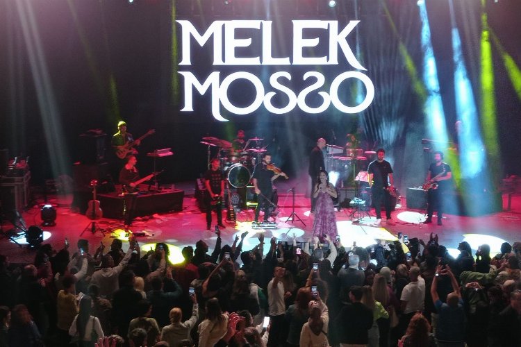 Melek Mosso: İzmir'de yaşlanacağım -