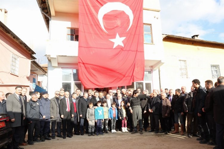 Memduh Büyükkılıç'a hizmet teşekkürü -