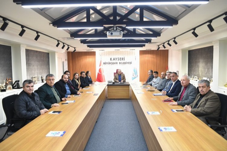 Memduh Büyükkılıç bilim insanlarıyla buluştu -