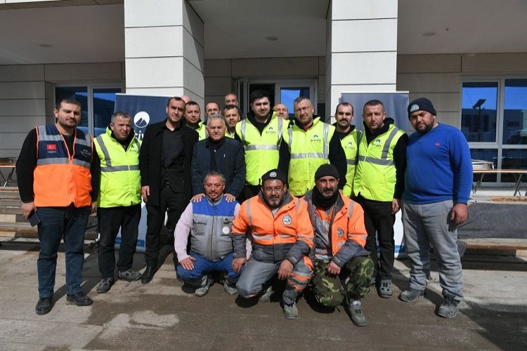 Memduh Büyükkılıç'dan deprem çalışmalarına yakın takip -