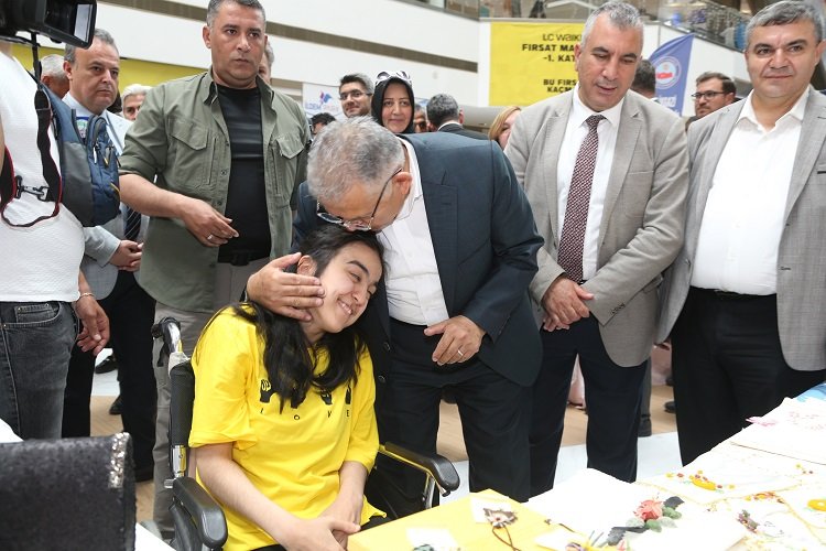 Memduh Büyükkılıç engelleri kaldırdı -