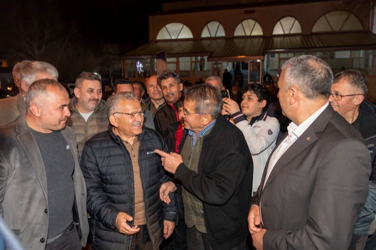 Memduh Büyükkılıç ramazan bereketini vatandaşla yaşıyor -