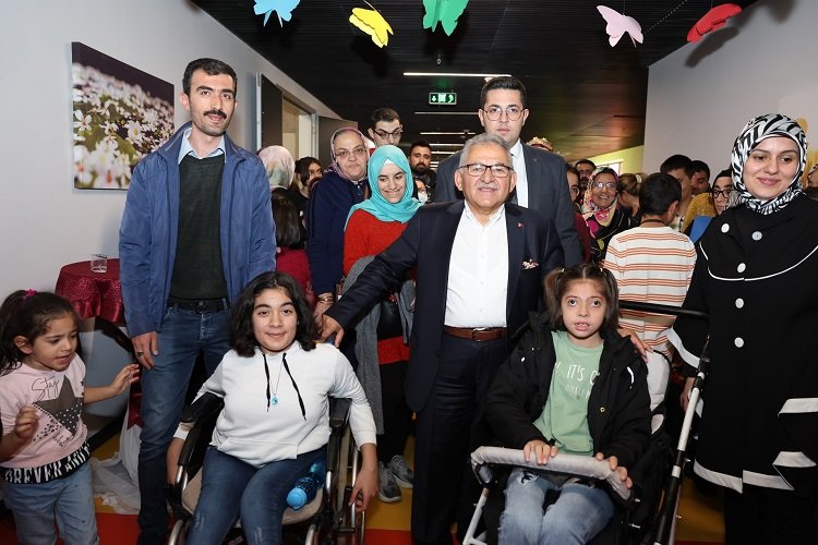 Memduh Büyükkılıç'tan 3 Aralık mesajı -