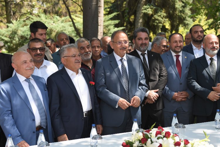Memduh Büyükkılıç'tan 'aile' vurgusu -