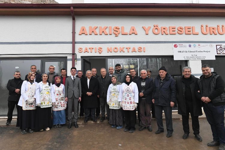 Memduh Büyükkılıç'tan Akkışla mesaisi -