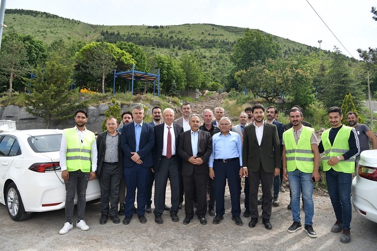 Memduh Büyükkılıç'tan Ali Dağı'na yakın takip -