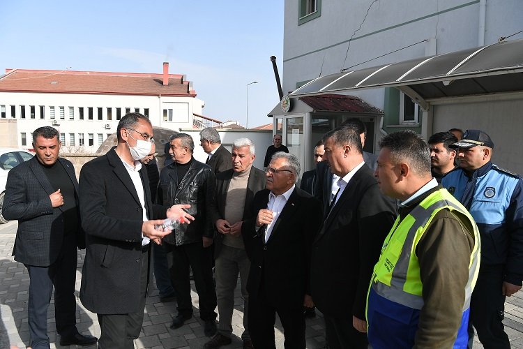 Memduh Büyükkılıç'tan değerlendirme toplantısı -