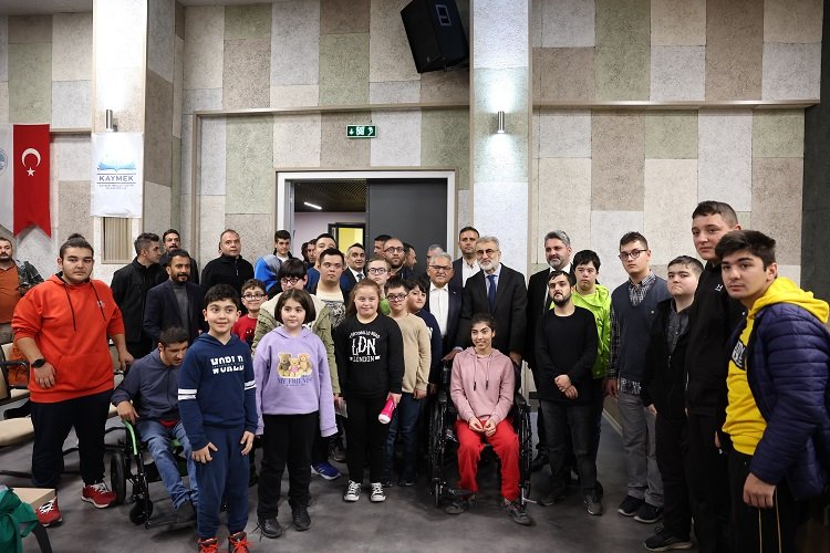 Memduh Büyükkılıç'tan engelleri ortadan kaldıran hizmet -