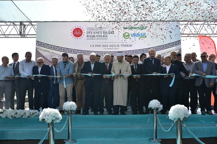 Memduh Büyükkılıç'tan GES övgüsü -