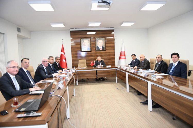 Memduh Büyükkılıç'tan 'istişare' toplantısı -