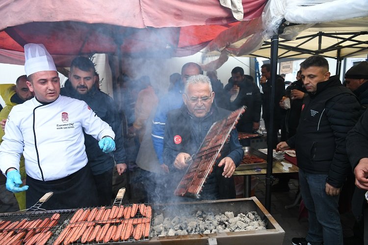Memduh Büyükkılıç'tan Kahramanmaraş çıkarması -