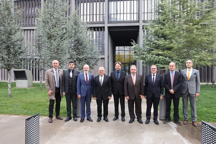 Memduh Büyükkılıç'tan rektörlere ziyaret -