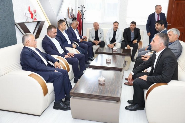 Memduh Büyükkılıç'tan Sarız'a ziyaret -
