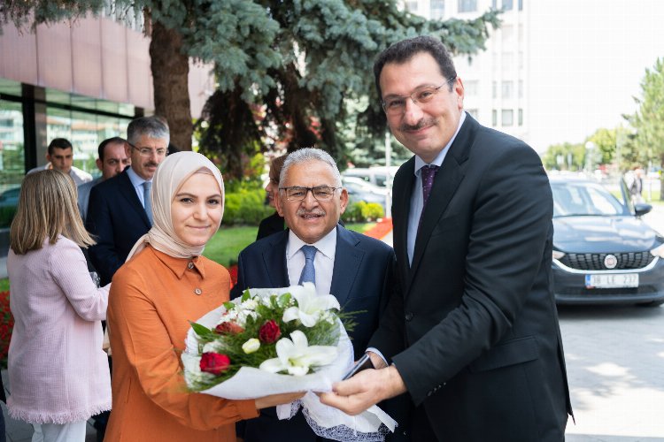 Memduh Büyükılıç'a 'frekans' övgüsü -