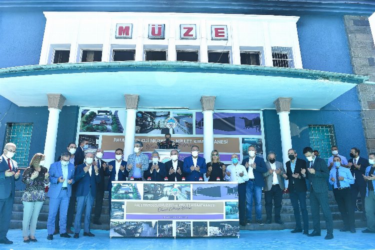 Memduh Büyükkılıç'a 'müze' övgüsü -