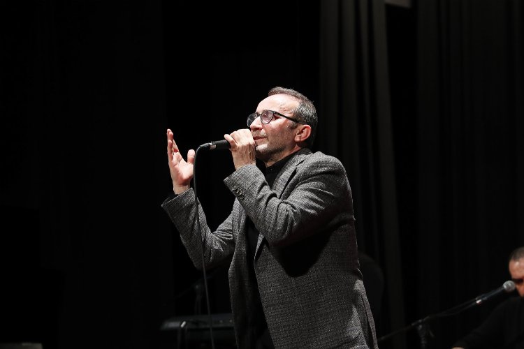 Ömer Karaoğlu ezgileriyle Sakaryalı yüreklere dokundu -
