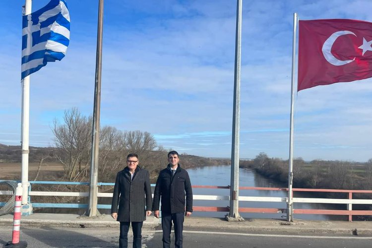 'Meriç Nehri' köprüsünün ayakları temizleniyor -