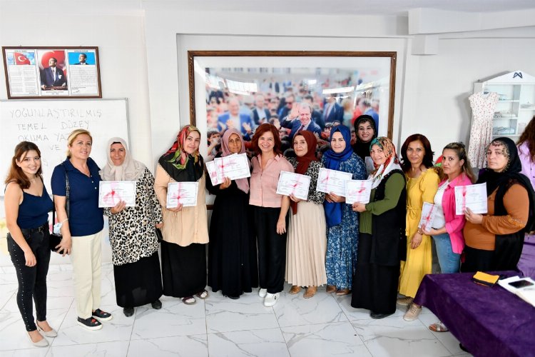 Mersin’de kadınlar öğreniyor, öğrendikçe güçleniyor -