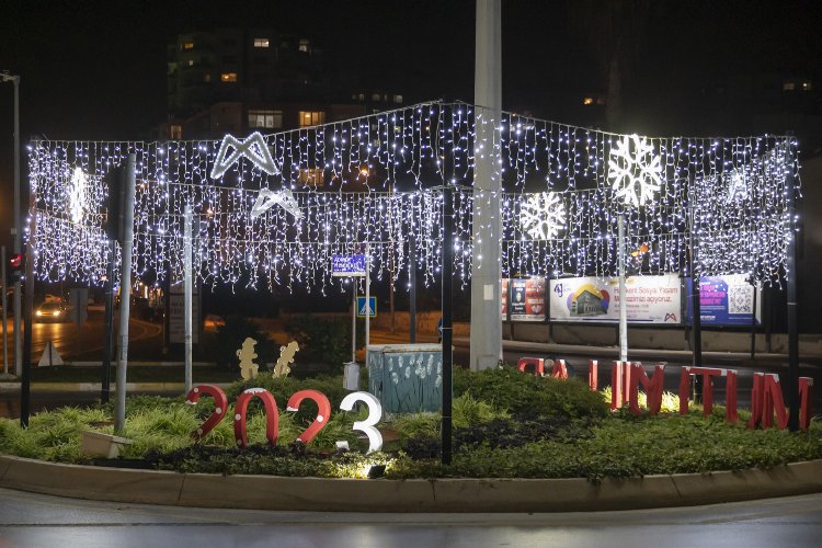 Mersin yeni yıla ışıl ışıl giriyor -