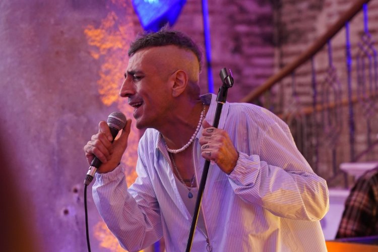 'Methiyeler'in lansmanına ünlü akını -