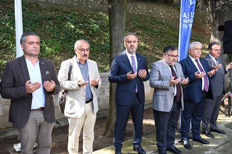 Mevlit: Bursa’da yazıldı, dünyaya yayıldı -