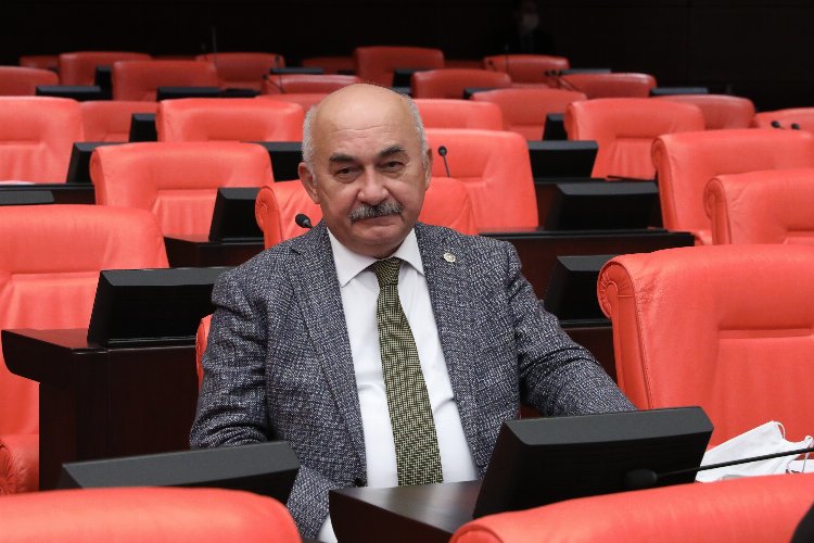 MHP’den Bakan Kurum’a nilüfer sorusu -