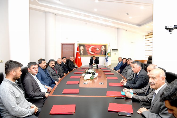 MHP Hekimhan İlçe Teşkilatından Malatya Büyükşehir'e ziyaret -