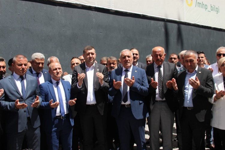MHP Kayseri'de bayrak değişimi -