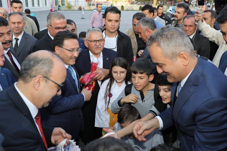 Milli Eğitim Bakanı Kayseri'de -
