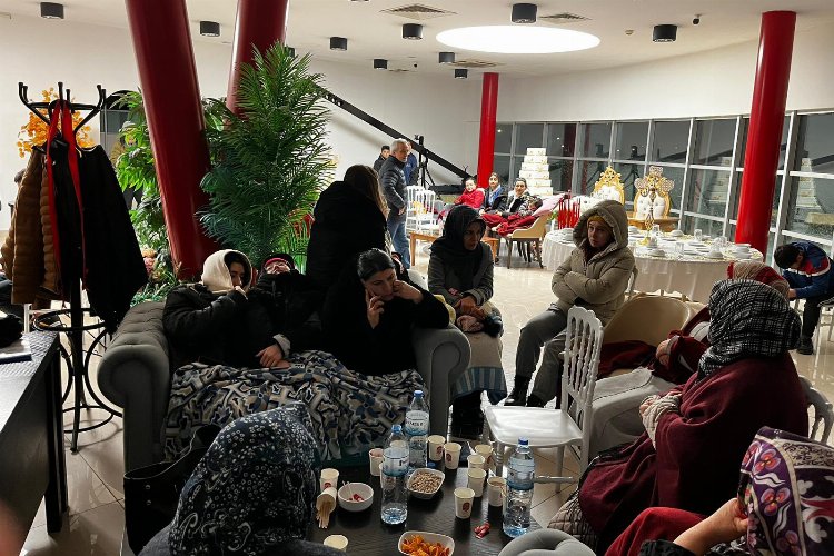 Minik Ecrin'den büyük davranış -