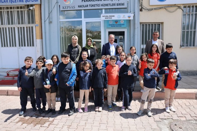 Minik öğrencilerden Özdoğan'a ziyaret -