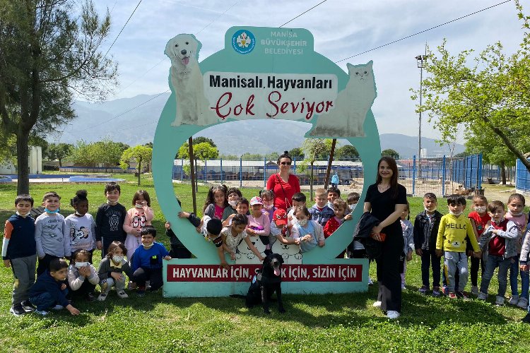 Minik Öğrenciler'den minik dostlara ziyaret -