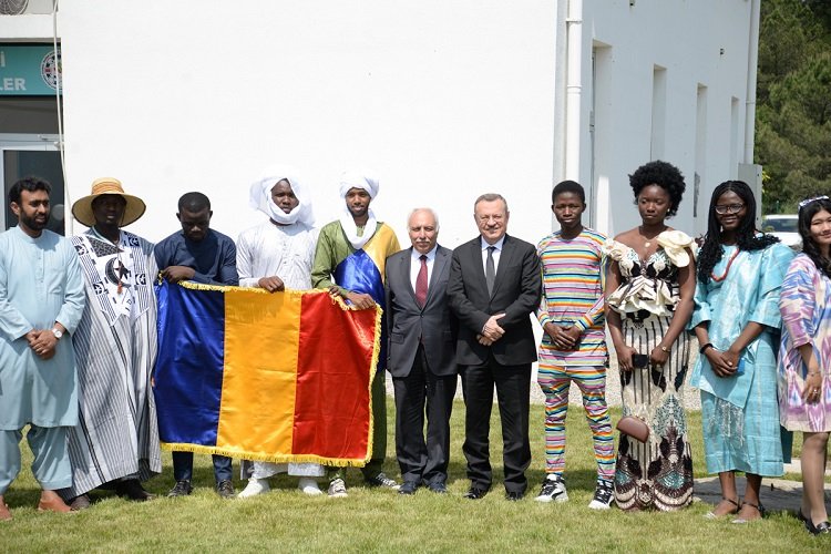 Misafir öğrencilerin mezuniyet coşkusu -