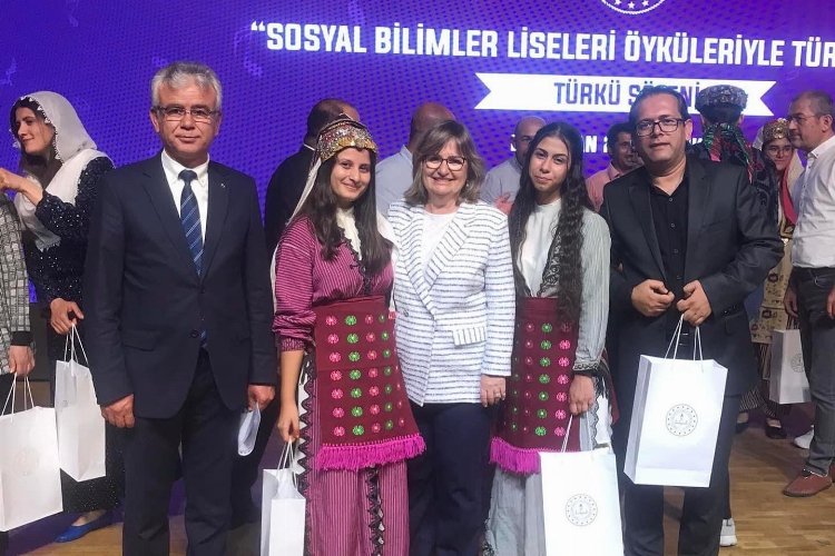 'Ümmü Kızın Türküsü' ile Akdeniz'i temsil ettiler -